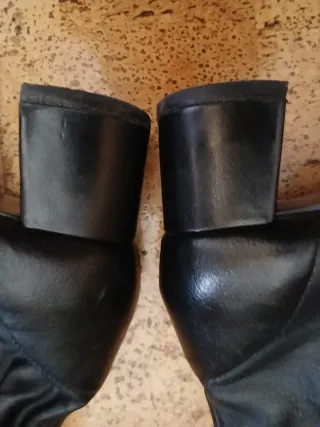 Botín elegante piel negro