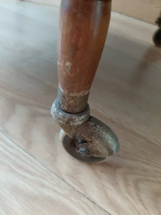 Carro camarera de madera