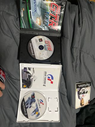 Giochi PS2: Gran Turismo 4 e GTR 400