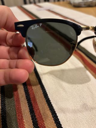 Gafas de Sol Ray-Ban Clubmaster Negras y Doradas