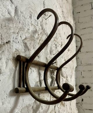 Perchero antiguo de madera