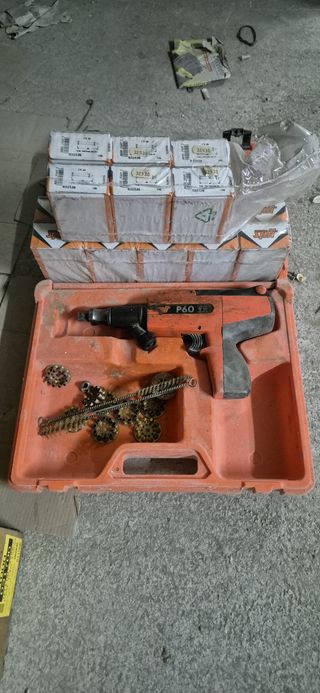 Clavadora de obra STIHL P60