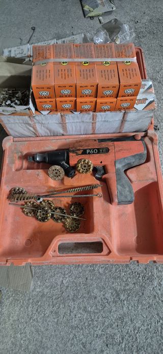 Clavadora de obra STIHL P60