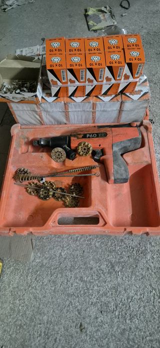 Clavadora de obra STIHL P60