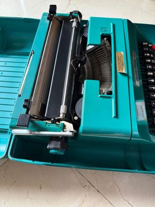 Máquina de escribir Olivetti Studio 45
