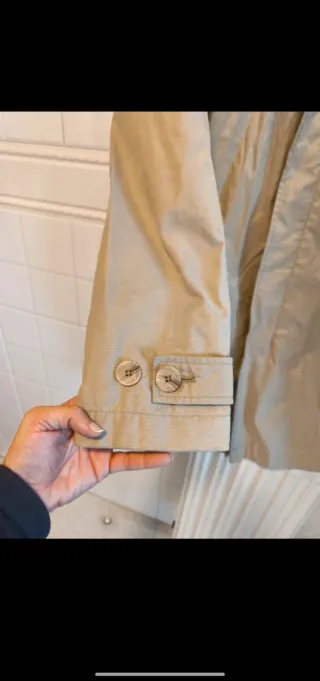 Gabardina & chaleco UNNATI