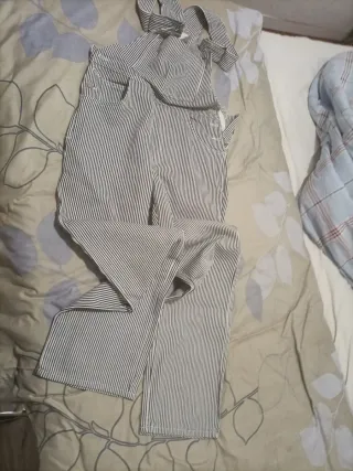 Peto de rayas azul y blanco