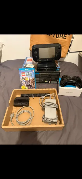 Wii U 32GB+ LEGO CITY UNDERCOVER + mando pro