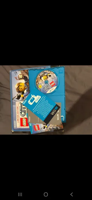 Wii U 32GB+ LEGO CITY UNDERCOVER + mando pro