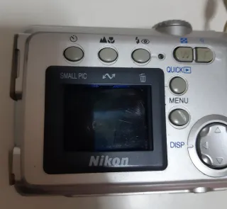 Cámara Nikon COOLPIX 2000