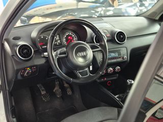 Audi A1 1.6 TDI 90cv Attraction