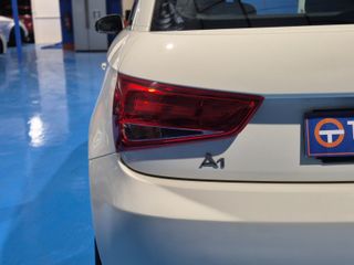 Audi A1 1.6 TDI 90cv Attraction