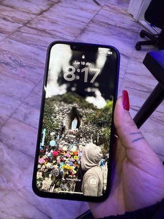 iPhone 13, se entrega con cargador