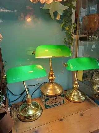 Lámparas Banquero Vintage Verde con pie de latón