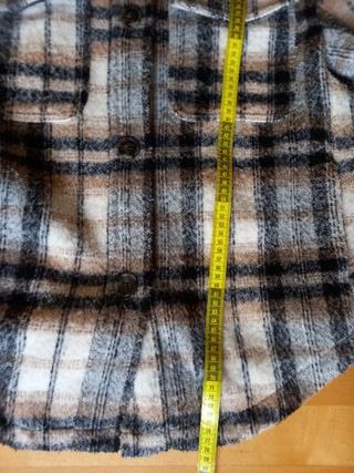 Abrigo cuadros beige y marrón. Talla M-L