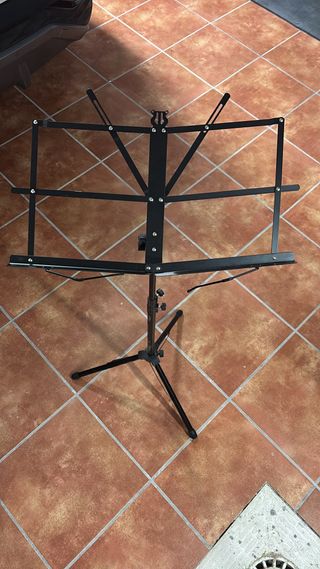 Atril de pie negro