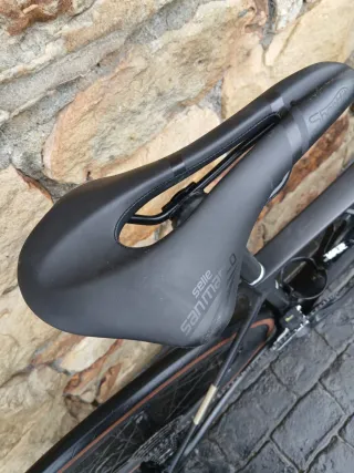 Bicicleta de carretera carbono Megamo, talla M