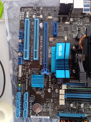 Placa Base Asus M5A78L + AMD FX 8320