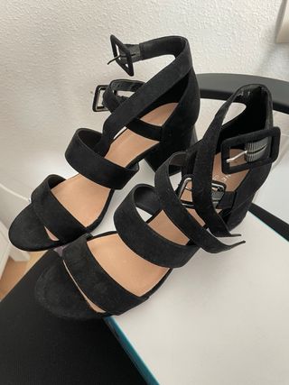 Zapatos de fiesta negros
