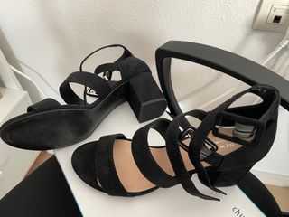 Zapatos de fiesta negros