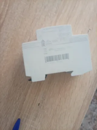 Por separado 5 cada uno ABB ESB25-20N + Hager + ct