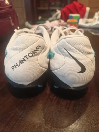 Botas de fútbol Nike Phantom Tacos