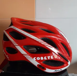 Casco de bici Spuik rojo
