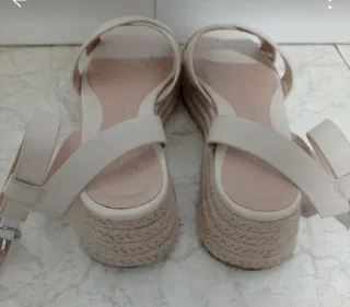 Sandalias Beige/Blanco Talla 38