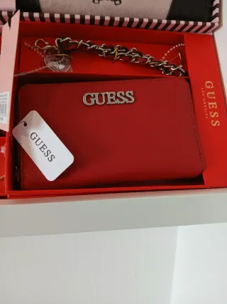 Cartera Guess Roja con Pulsera