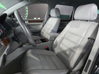 VOLKSWAGEN Touareg 2.5 R5 TDI Motion