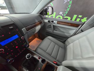 VOLKSWAGEN Touareg 2.5 R5 TDI Motion
