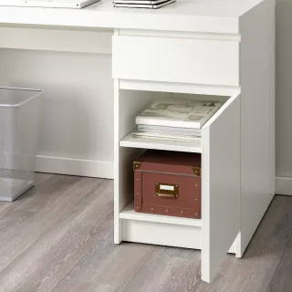 Mesa de escritorio o estudio blanca con cajones