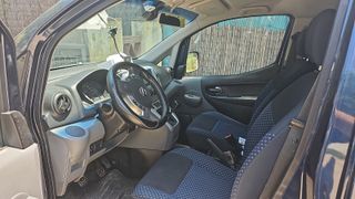 Nissan NV200 2011
