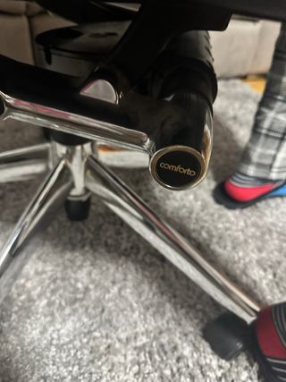 Silla de escritorio ergonómica negra ( no envío )