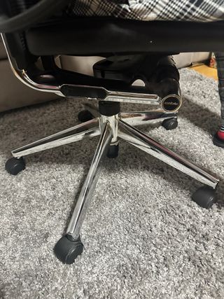 Silla de escritorio ergonómica negra ( no envío )