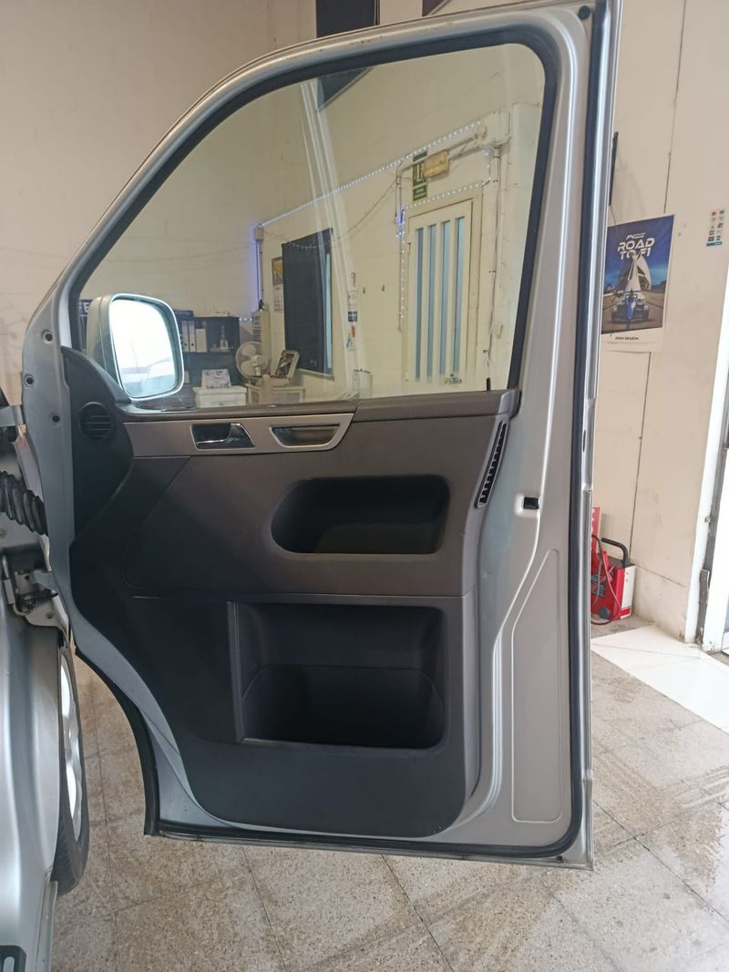 Volkswagen Multivan 2004, foto 34