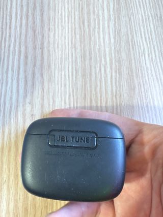 Auriculares Inalámbricos JBL sin cable de carga