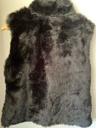 Chaleco de pelo mujer. Solo una puesta.