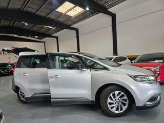Renault Espace con mantenimiento en casa oficial.