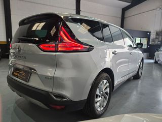 Renault Espace con mantenimiento en casa oficial.