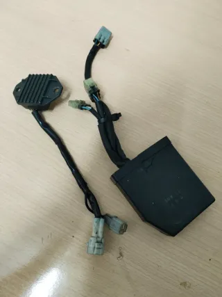 Regulador y CDI Yamaha WR250