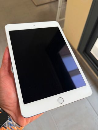 iPad mini 4 128GB Plata