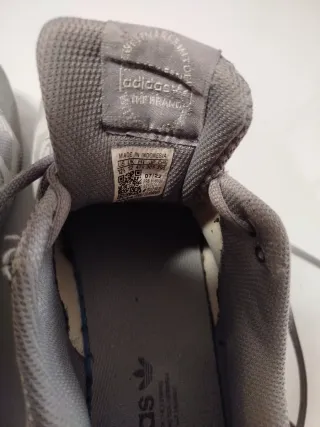 Zapatillas Adidas zx750 waves Talla 47 Grises