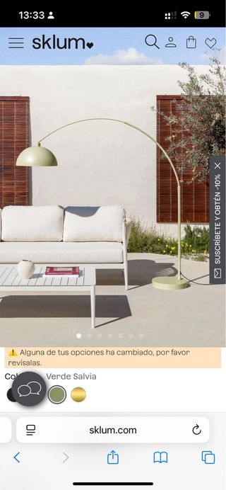 Lámpara de pie beige y marrón