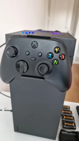 Xbox Series X 1tb + 2 Mandos + Baterías