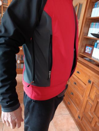 Chaqueta Trangoworld Roja y Negra