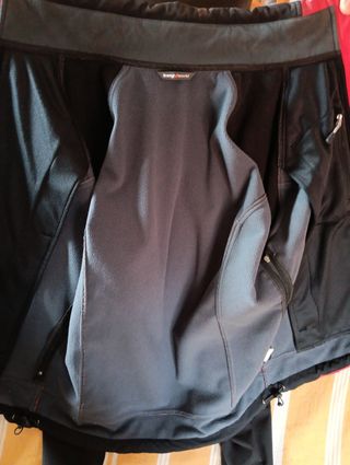 Chaqueta Trangoworld Roja y Negra