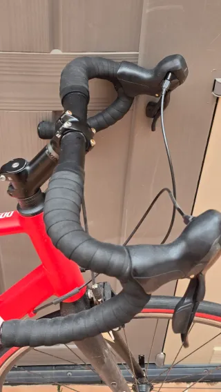 Bicicleta de carretera B'TWIN Roja