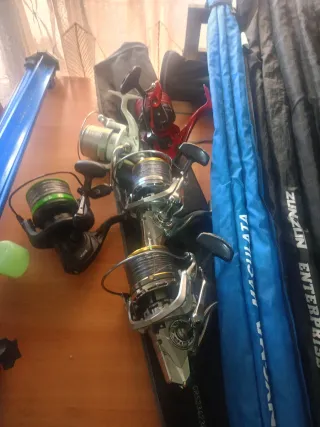 Canne e mulinelli da pesca