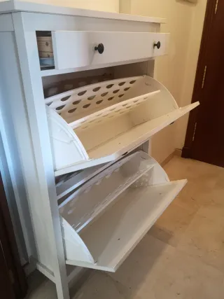 Mueble entrada Ikea diseño moderno